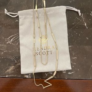 Kendra Scott necklace
